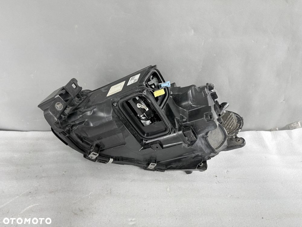 Lampa przednia prawa Mercedes-Benz GLE W166 A166 A1669061603 HYBRID - 6