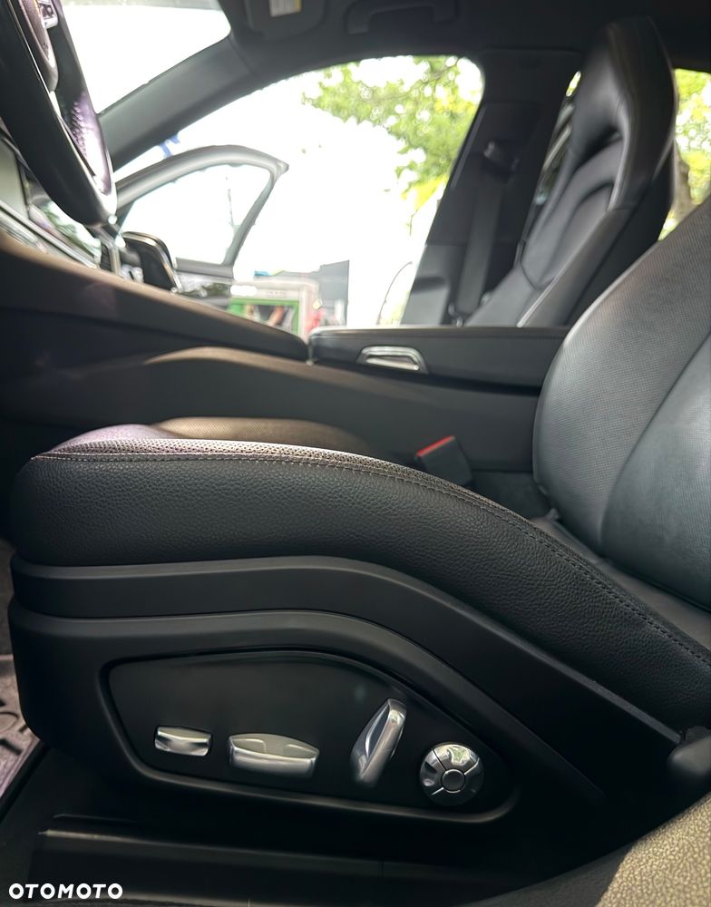 Porsche Panamera - 26