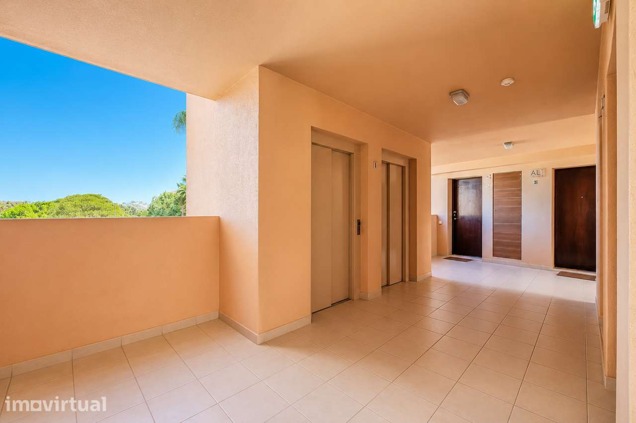 Apartamento T3 à venda em condomínio privado na Herdade dos Salgados - Grande imagem: 2/39