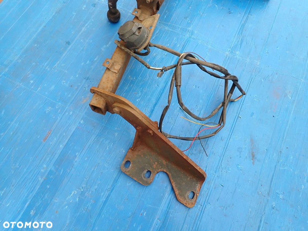 TOYOTA VERSO 09 - HAK HOLOWNICZY - 6