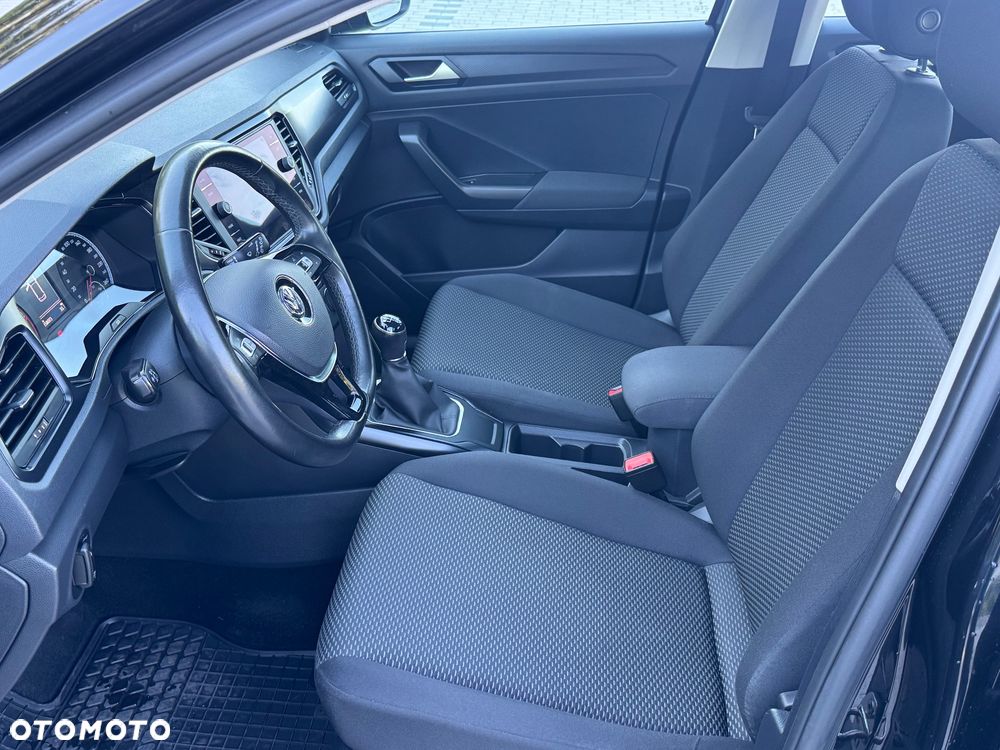 Volkswagen T-Roc - 12