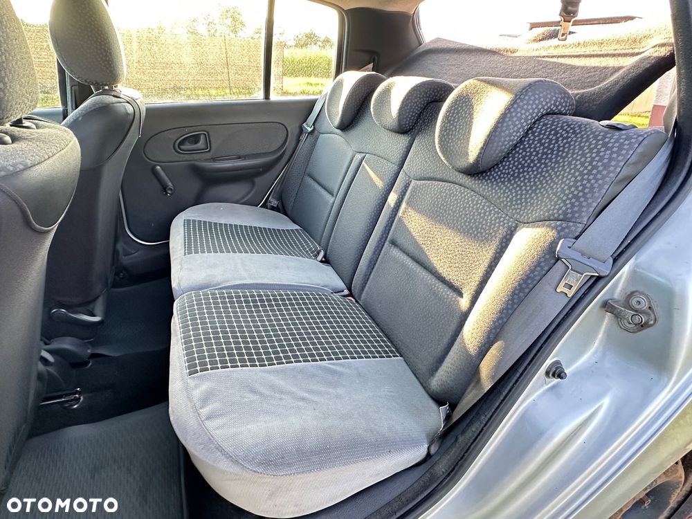 Renault Clio - 21