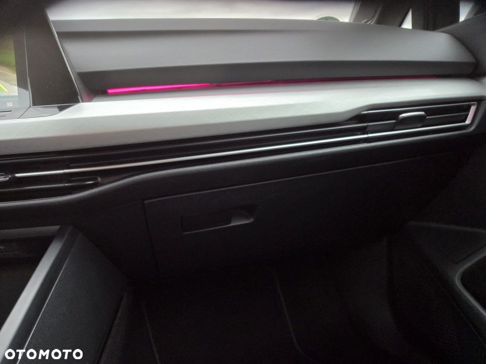 Volkswagen Golf 2.0 TDI Life - 11