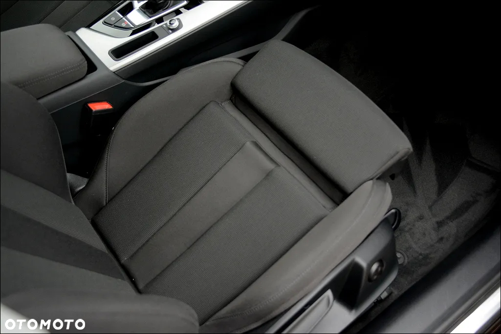 Audi A4 Avant 40 TFSI S tronic sport - 26