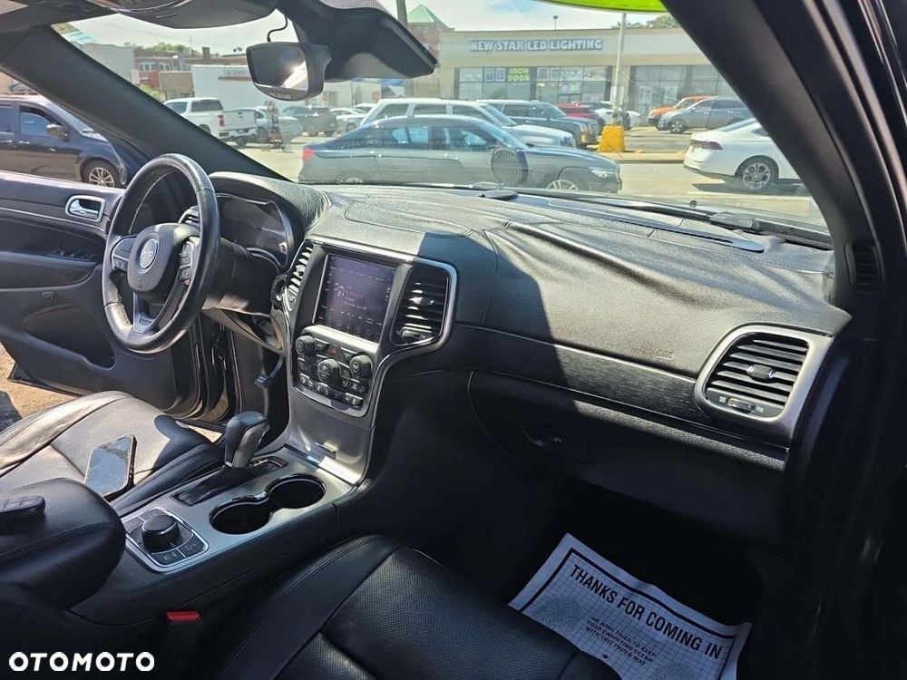 Jeep Grand Cherokee - 11