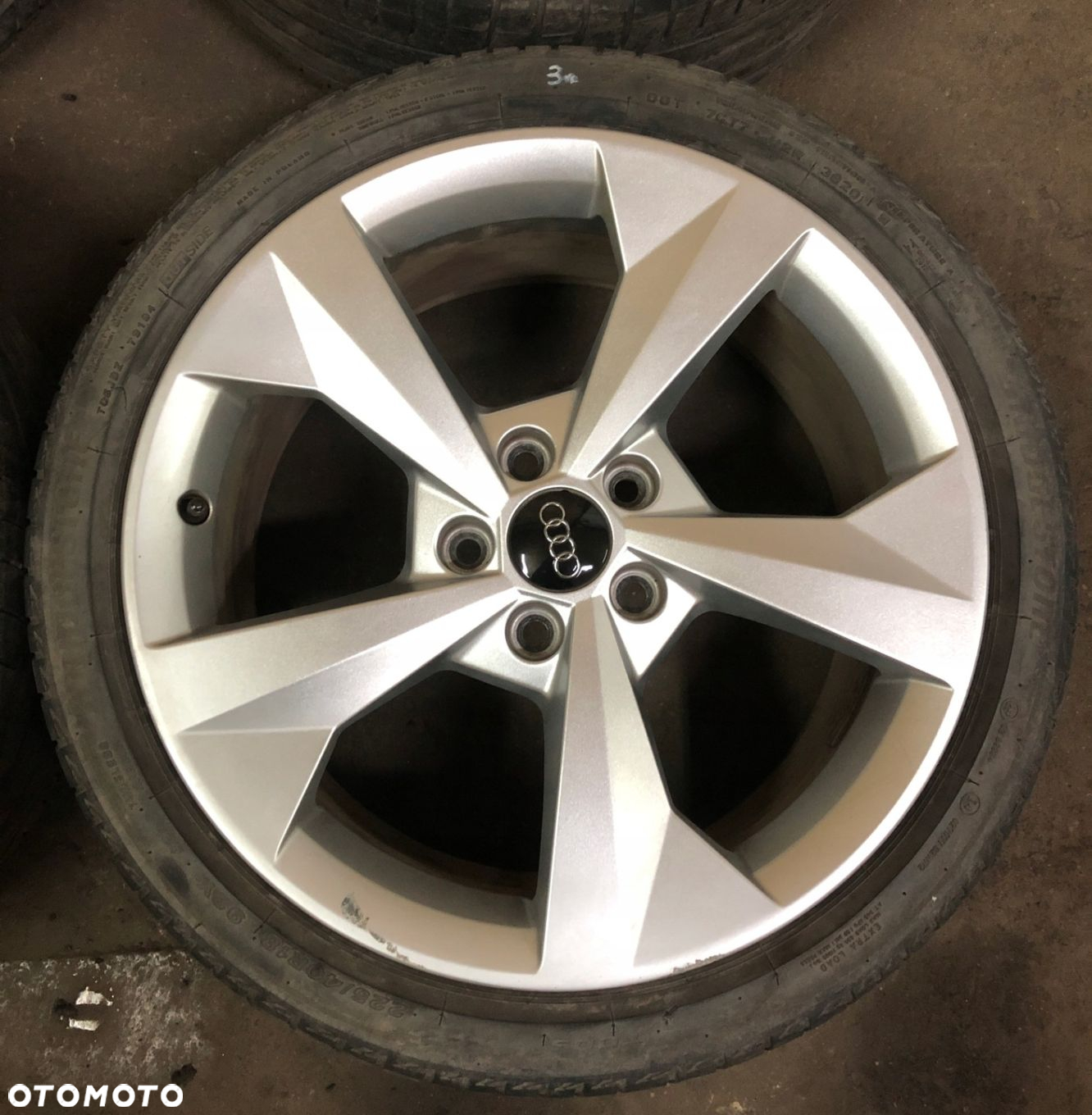 FELGI KOŁA AUDI A3 8Y A3 8V 8Y0601025J 8Jx18H2 ET46 5x112 57.1MM - 10