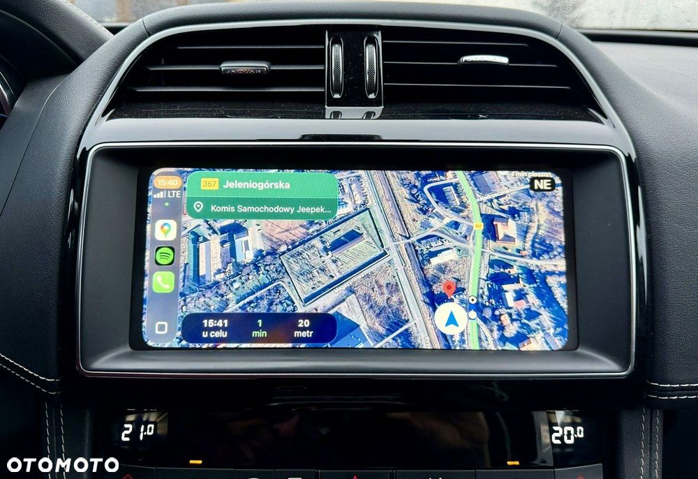 Jaguar F-Pace 25d AWD R-Sport - 36