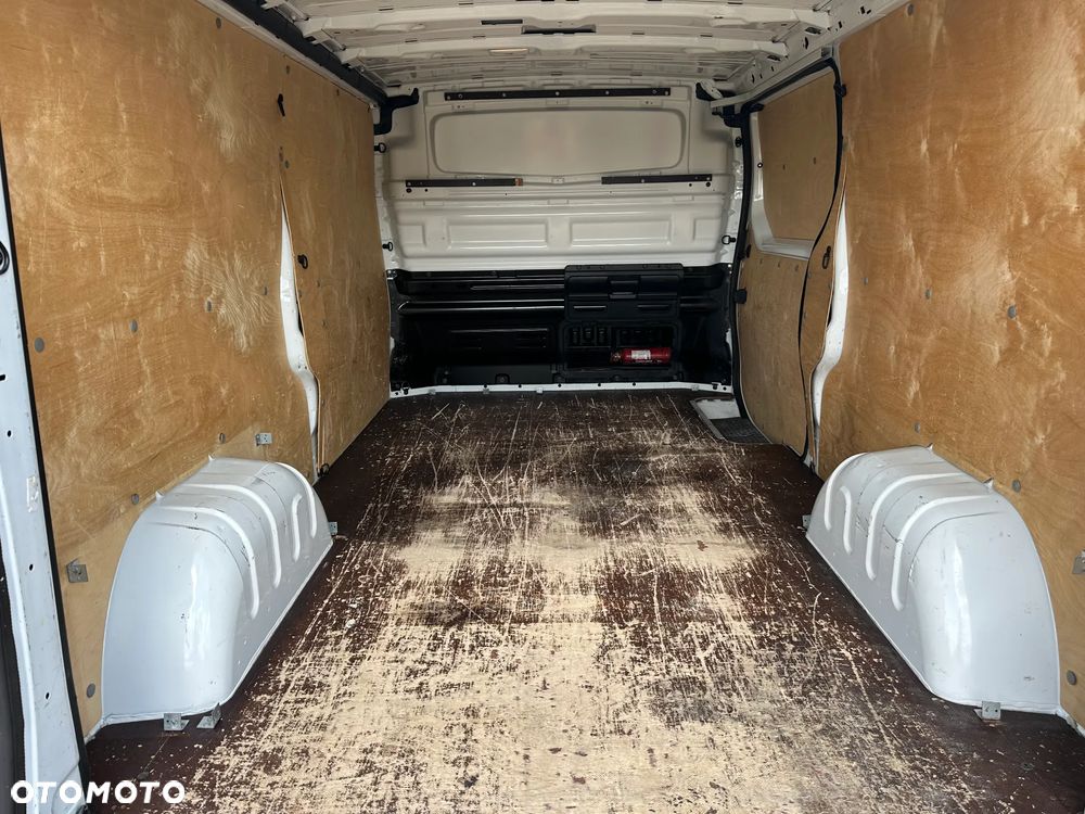 Renault Trafic - 22