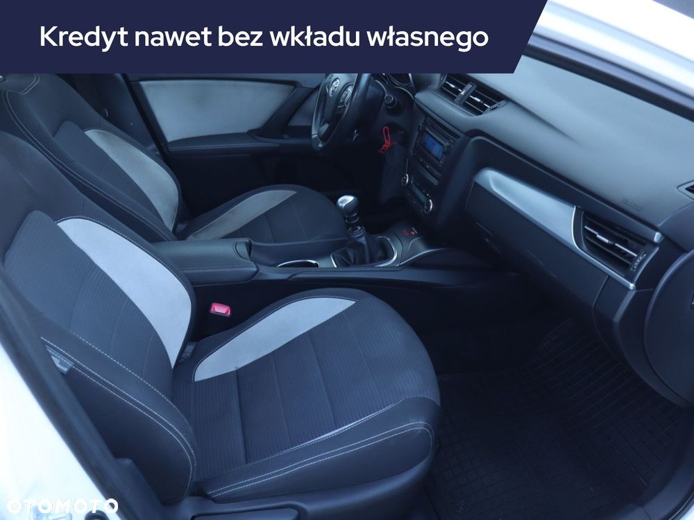 Toyota Avensis - 11