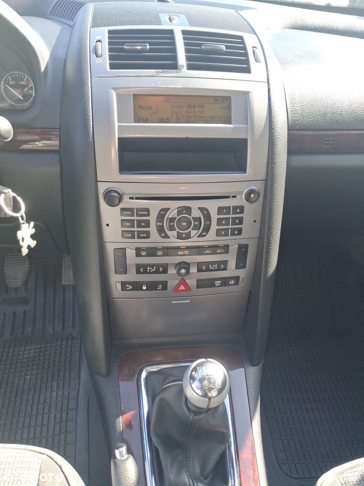 Peugeot 407 - 8