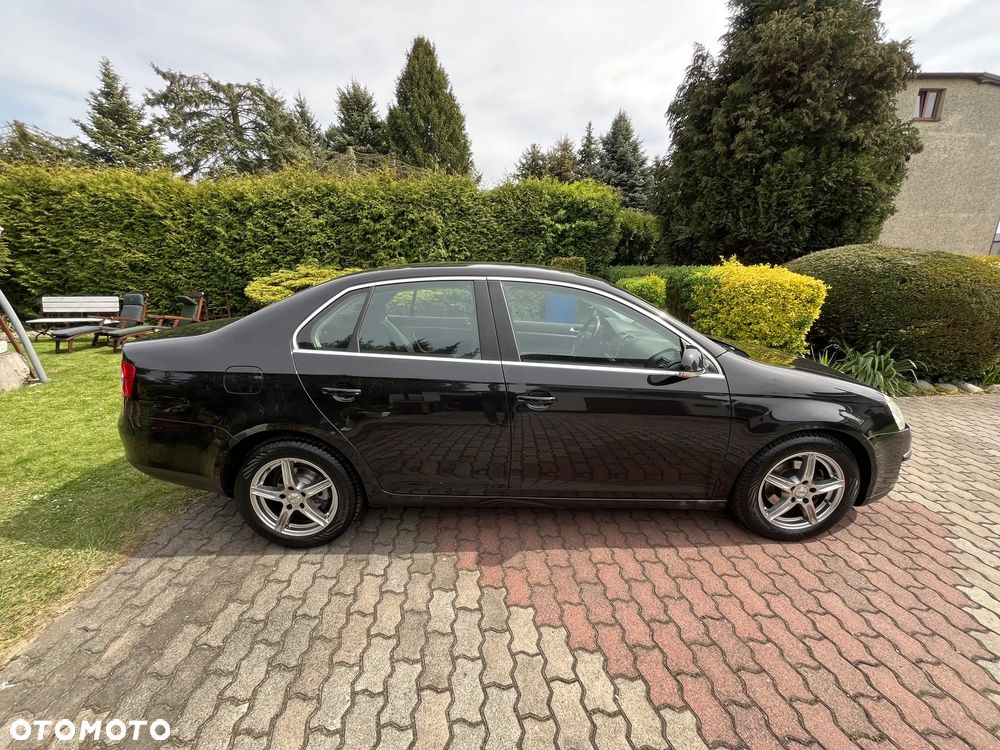 Volkswagen Jetta 1.9 TDI DPF Comfortline - 3