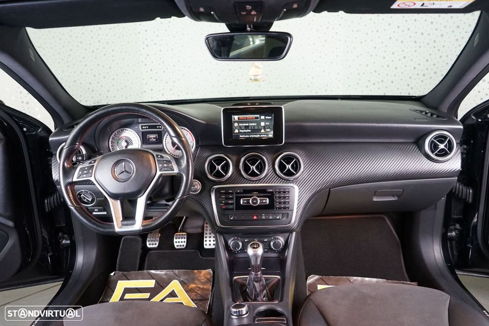 Mercedes-Benz A 180 d AMG Line - 15