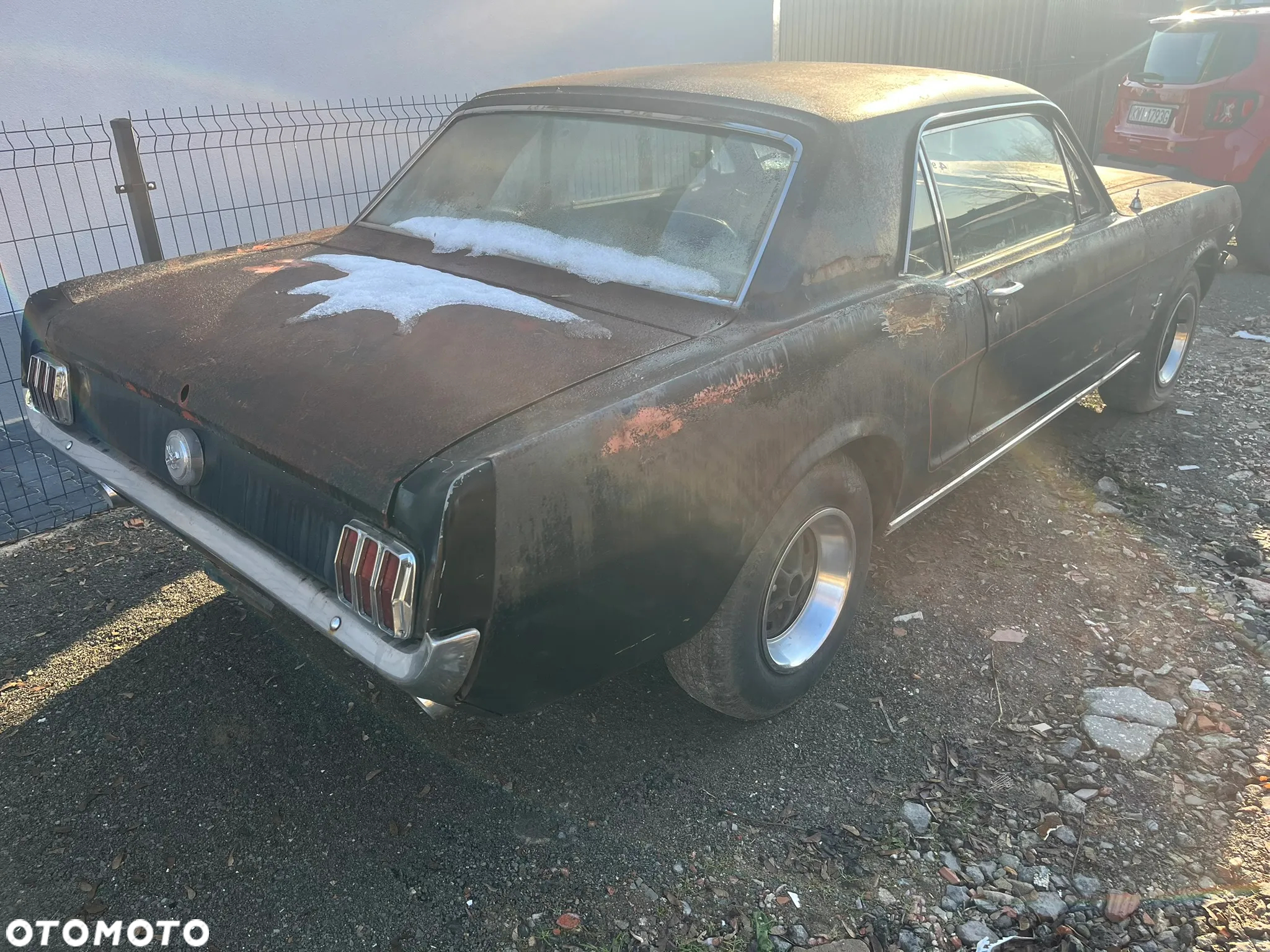 Ford Mustang - 7