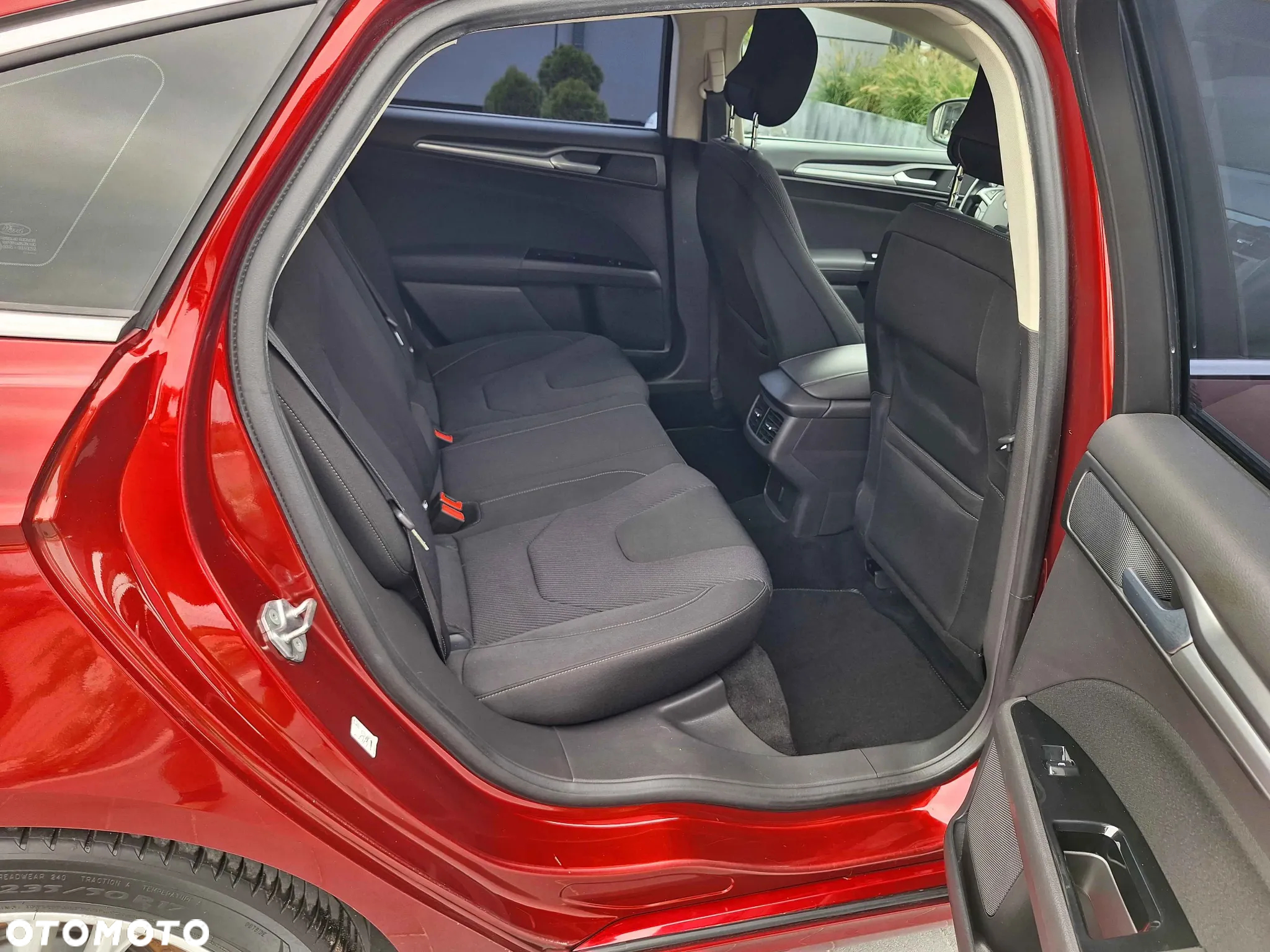 Ford Mondeo 2.0 TDCi Ambiente - 21