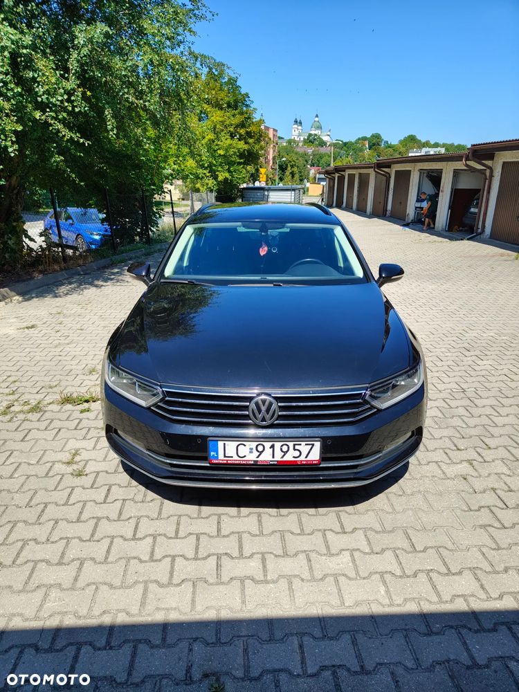 Volkswagen Passat 2.0 TDI SCR DSG Comfortline - 2