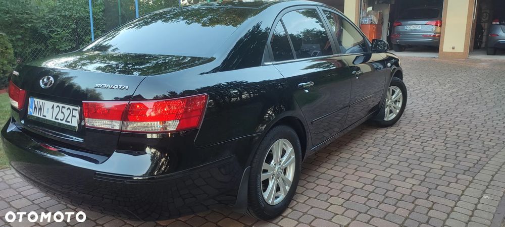Hyundai Sonata 2.0 Style - 24