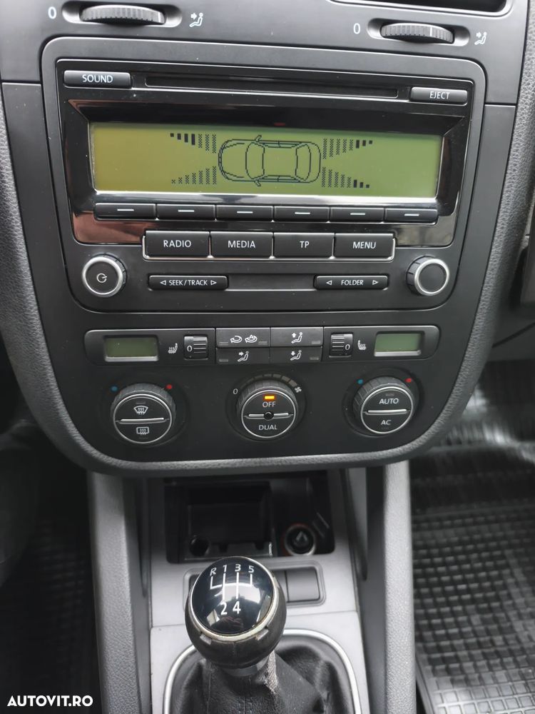 Volkswagen Golf 1.9 TDI DPF Comfortline BlueMotion - 4