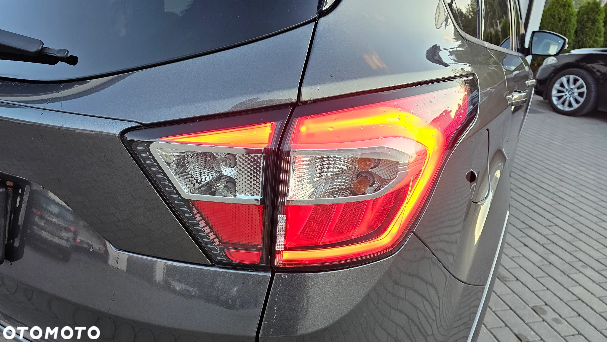 Ford Kuga 1.5 EcoBoost 2x4 ST-Line - 16