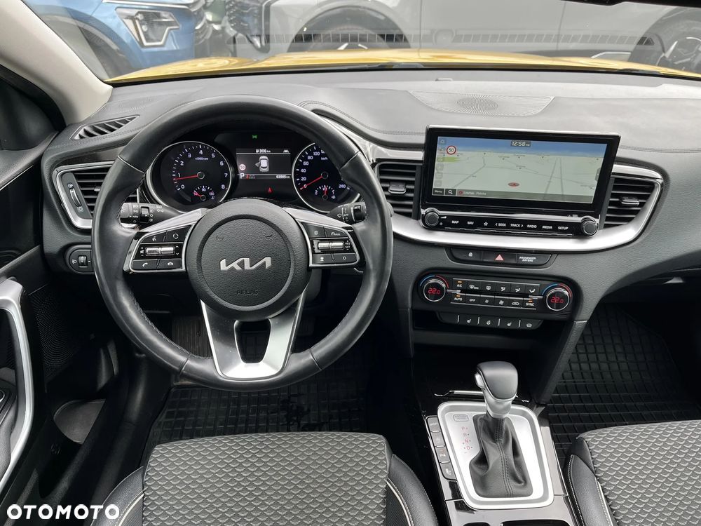 Kia XCeed 1.5 T-GDI Business Line DCT - 13
