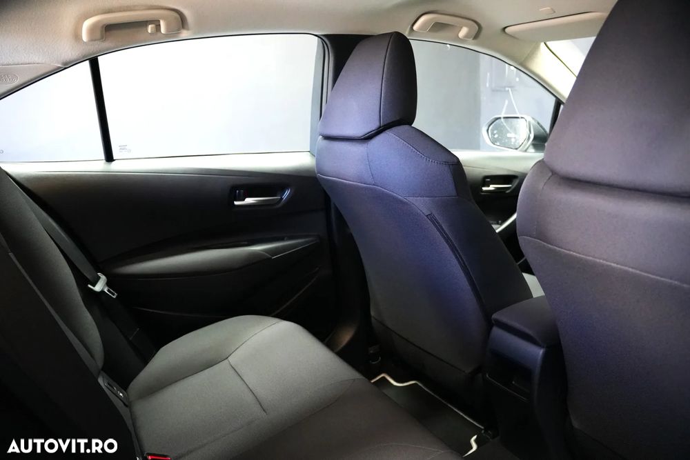 Toyota Corolla 1.8 HSD Eco - 11