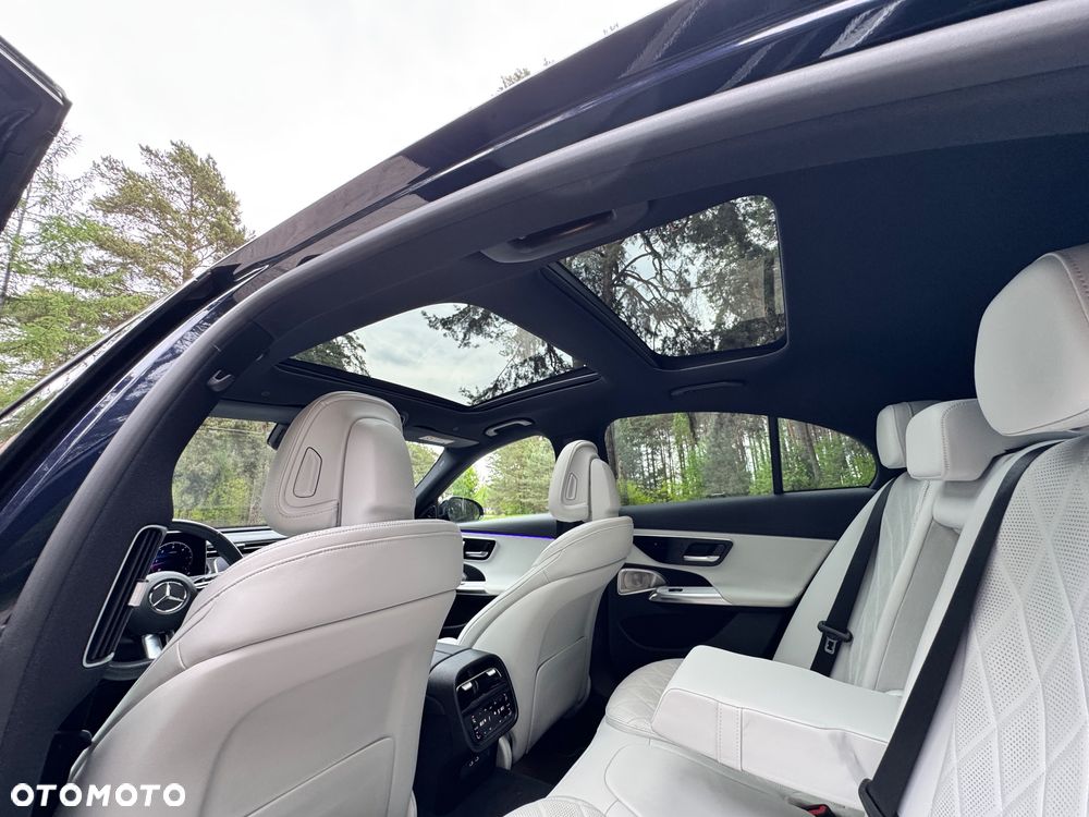 Mercedes-Benz Klasa E 220 d mHEV 4-Matic Exclusive 9G-Tronic - 17