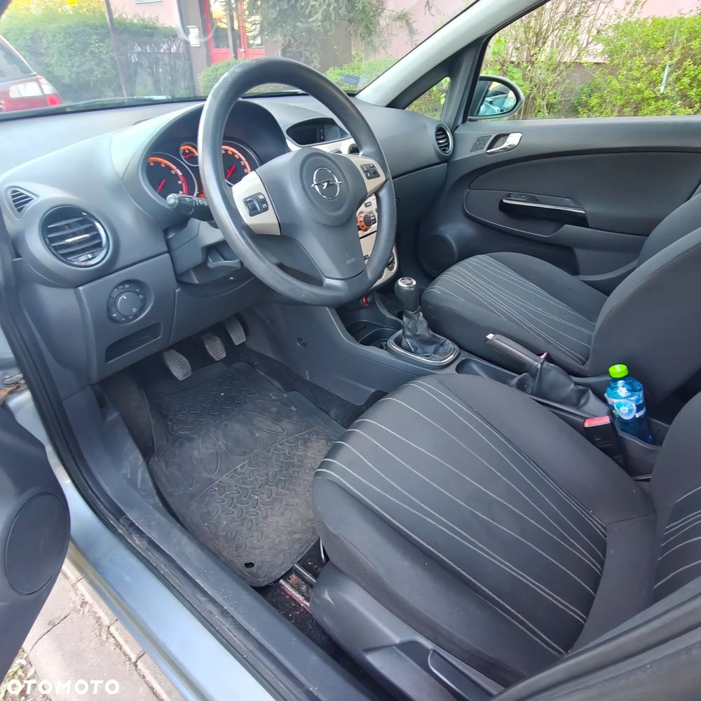 Opel Corsa 1.2 16V Cosmo - 10
