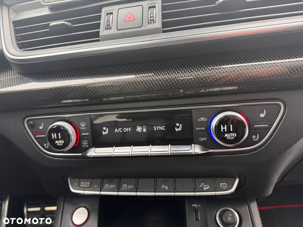 Audi SQ5 - 30