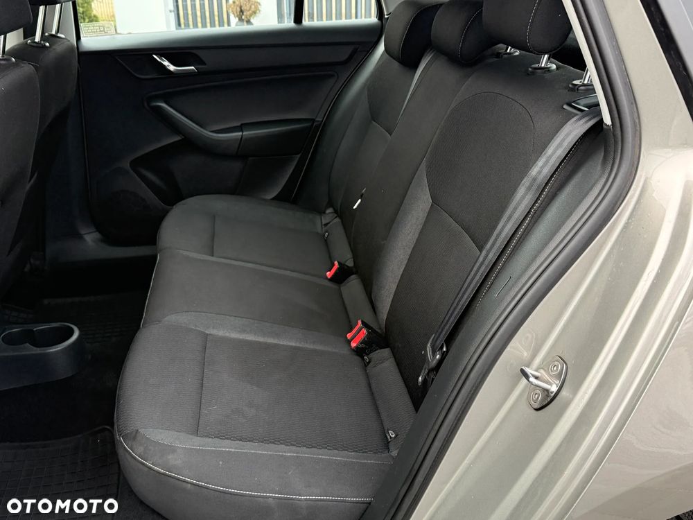 Skoda RAPID Spb 1.2 TSI Style - 8