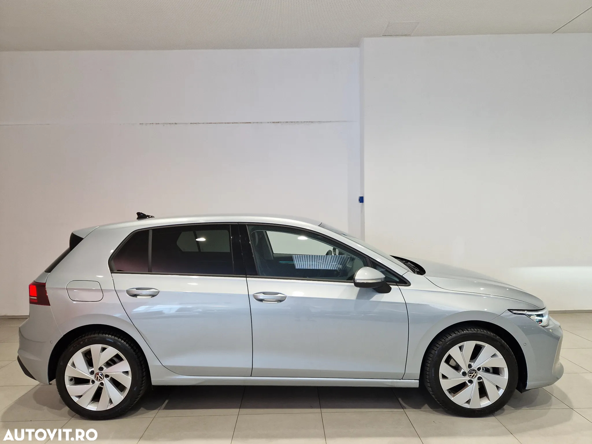 Volkswagen Golf 1.5 eTSI DSG MHEV Advanced - 6