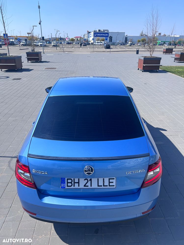 Skoda Octavia 2.0 TDI DSG Style - 4