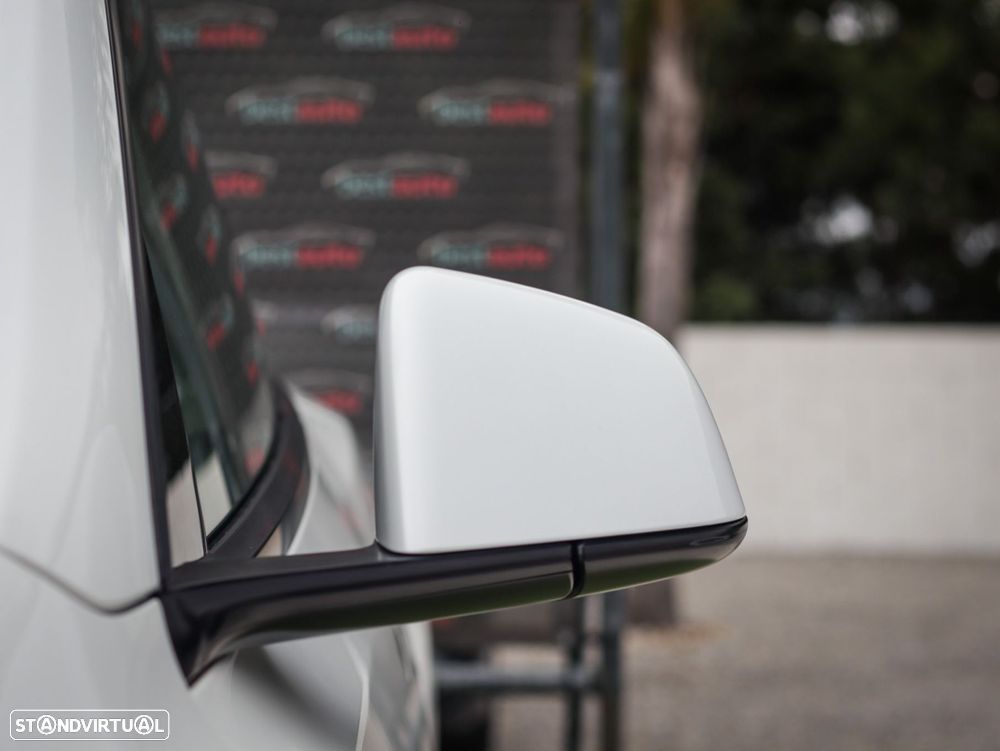 Tesla Model Y Performance Tração Integral - 23