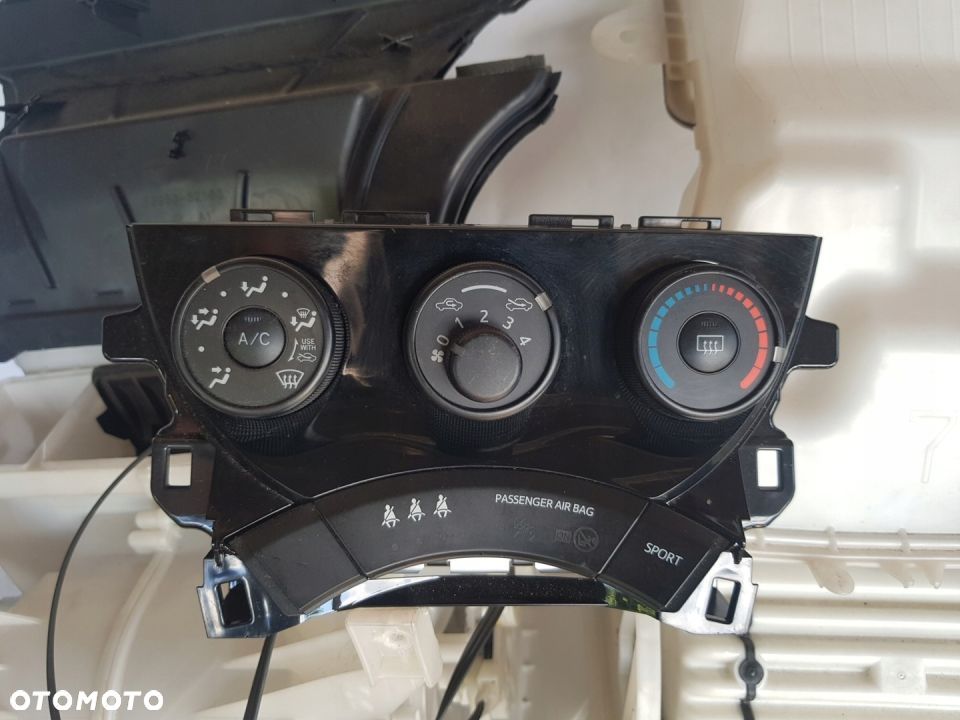 nagrzewnica dmuchawa Toyota Verso - 2
