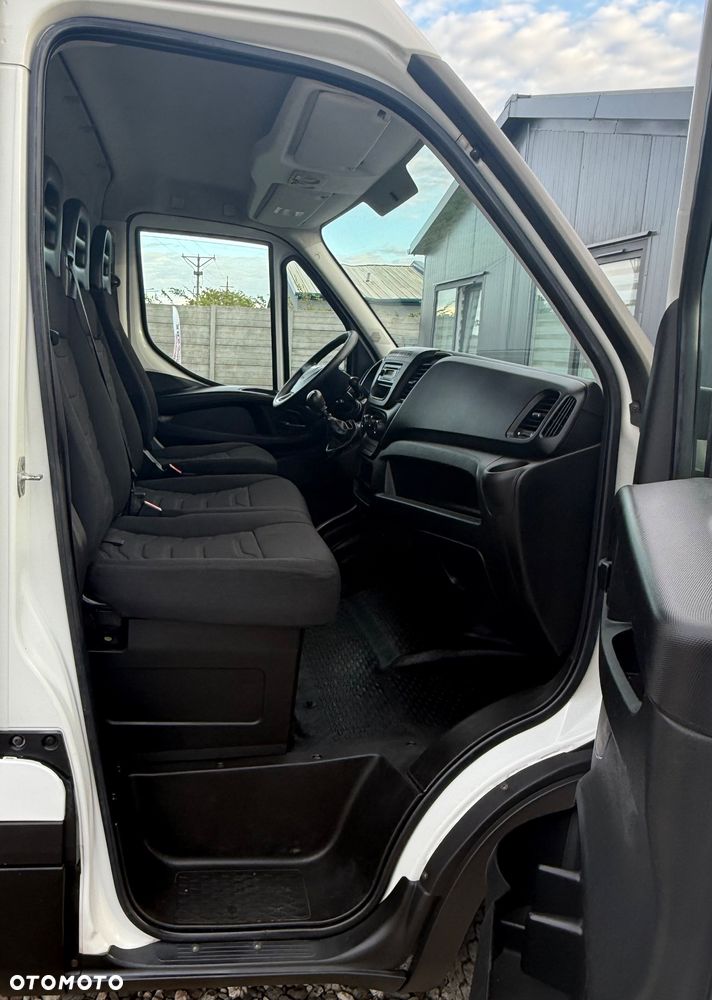 Iveco DAILY 35C15, 3.0HPI L3H2, hak 3,5t, GWARANCJA klima tempomat - 11