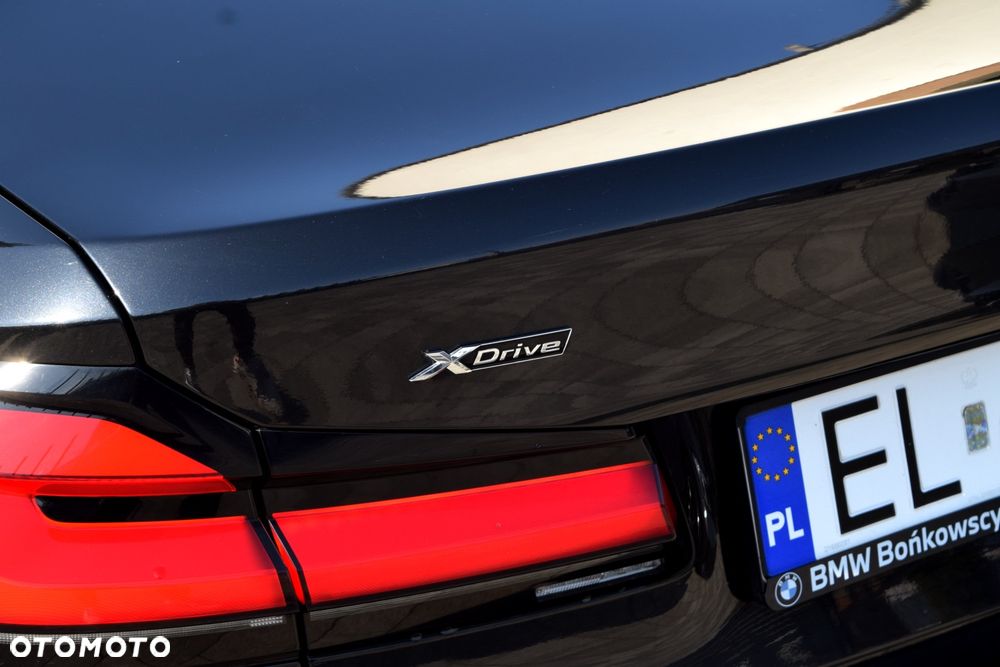 BMW Seria 5 530i xDrive Luxury Line sport - 34