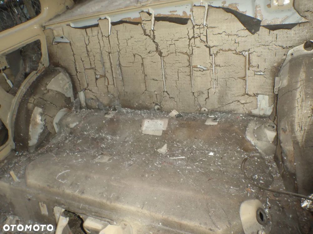 karoseria błotnik poszycie dach ćwiartka buda słupek nadkole 126p maluch - 11