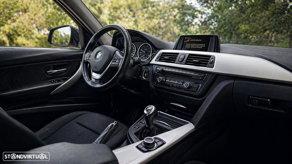 BMW 320 d Line Modern - 31