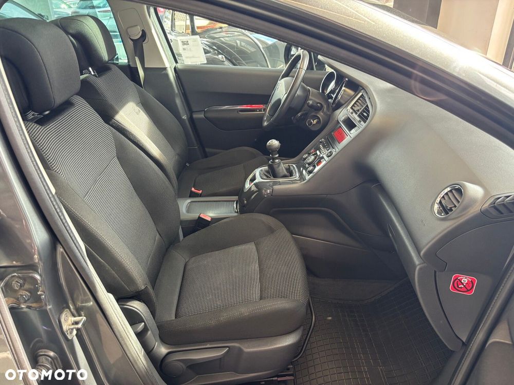 Peugeot 5008 - 27