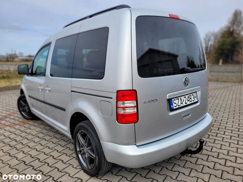 Volkswagen Caddy Highline DSG - 37