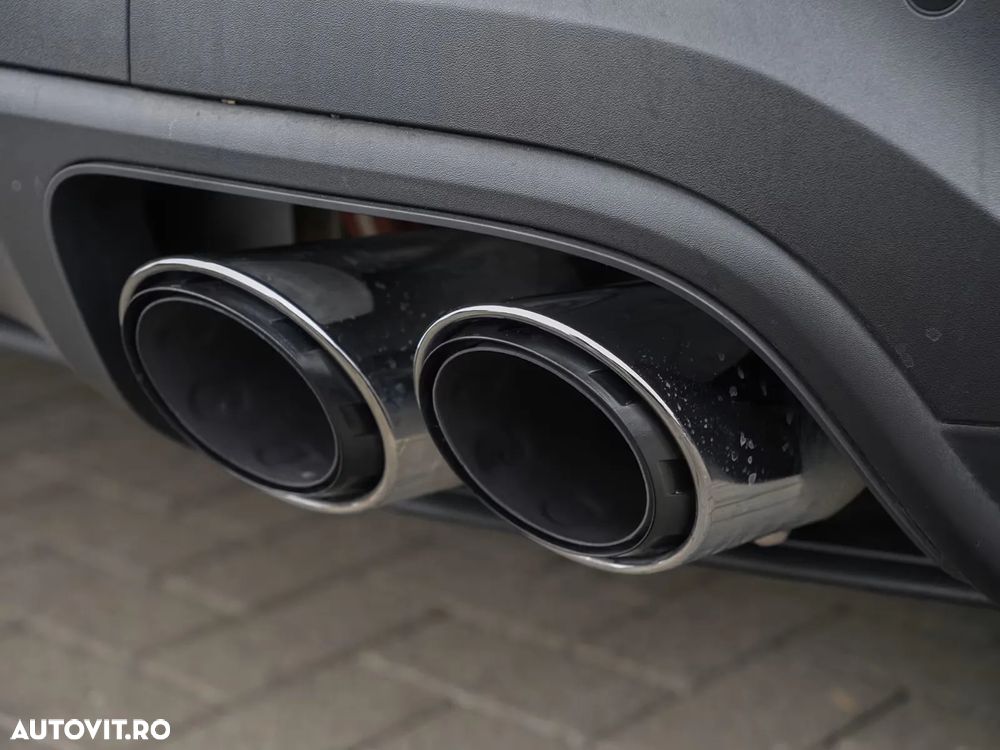 Porsche Cayenne Coupe E-Hybrid - 23