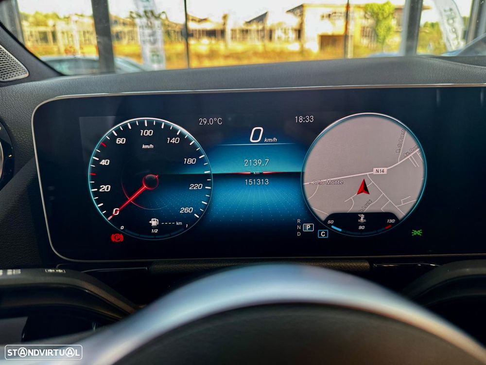 Mercedes-Benz GLA 200 d AMG Line - 32