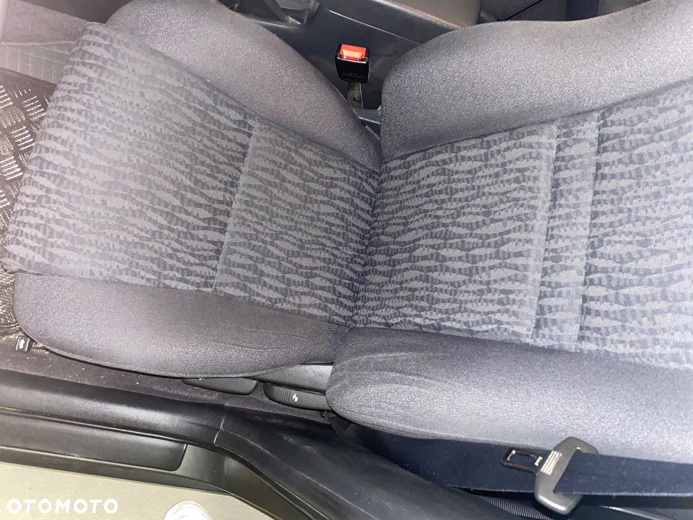 Toyota Corolla - 21