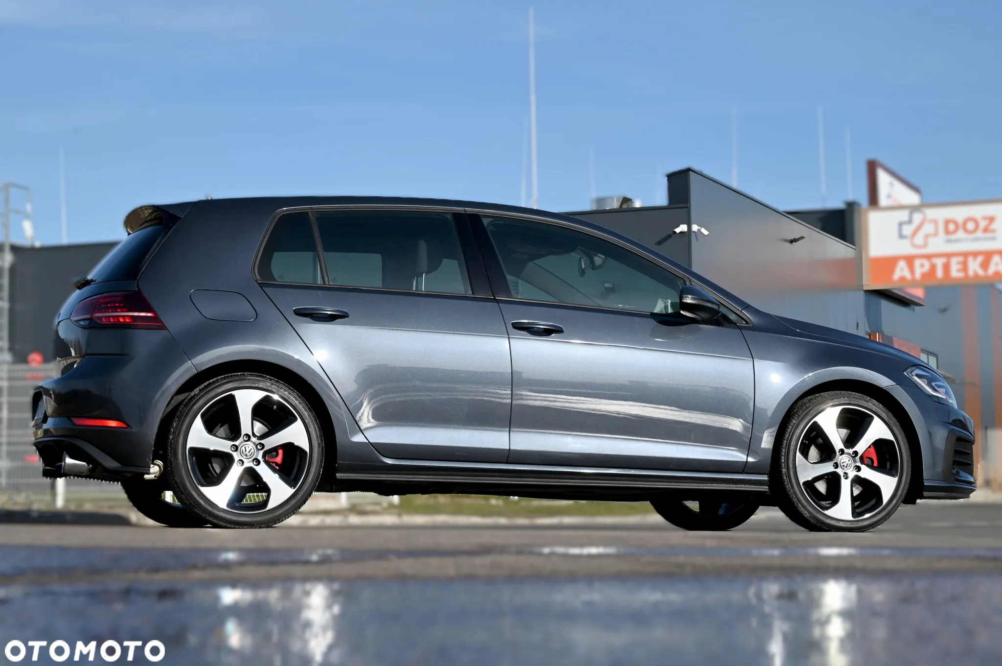 Volkswagen Golf - 21