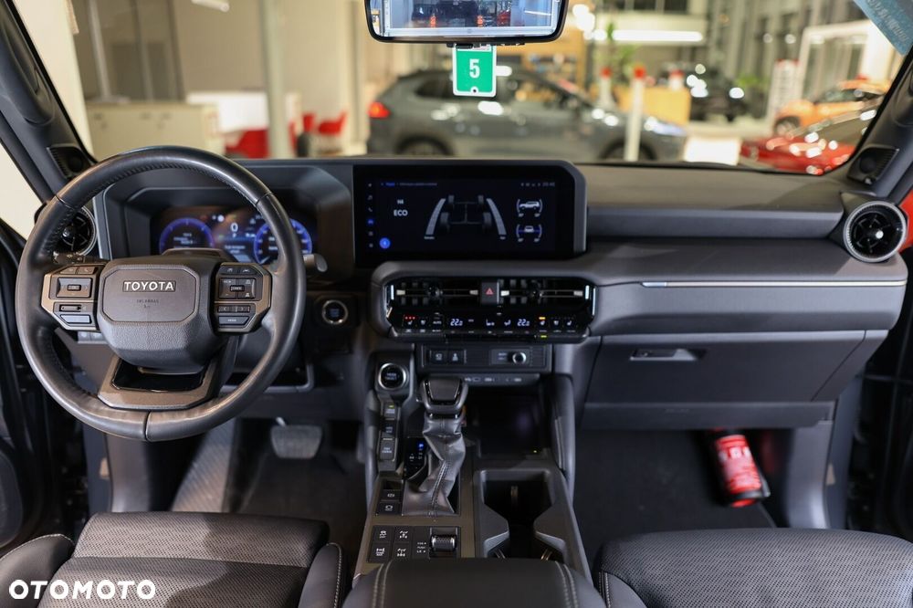 Toyota Land Cruiser - 5