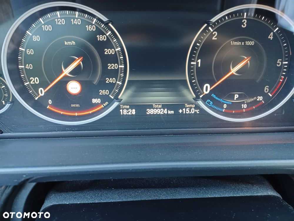 BMW Seria 5 535d Touring - 29