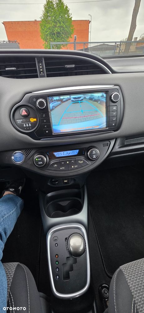 Toyota Yaris 1.5 VVT-i Comfort - 13