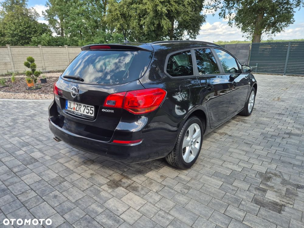 Opel Astra 1.4 Turbo 150 Jahre - 4