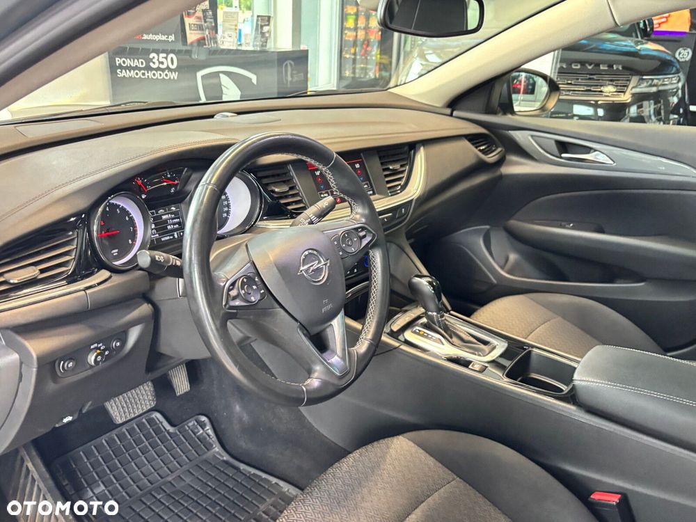 Opel Insignia - 10