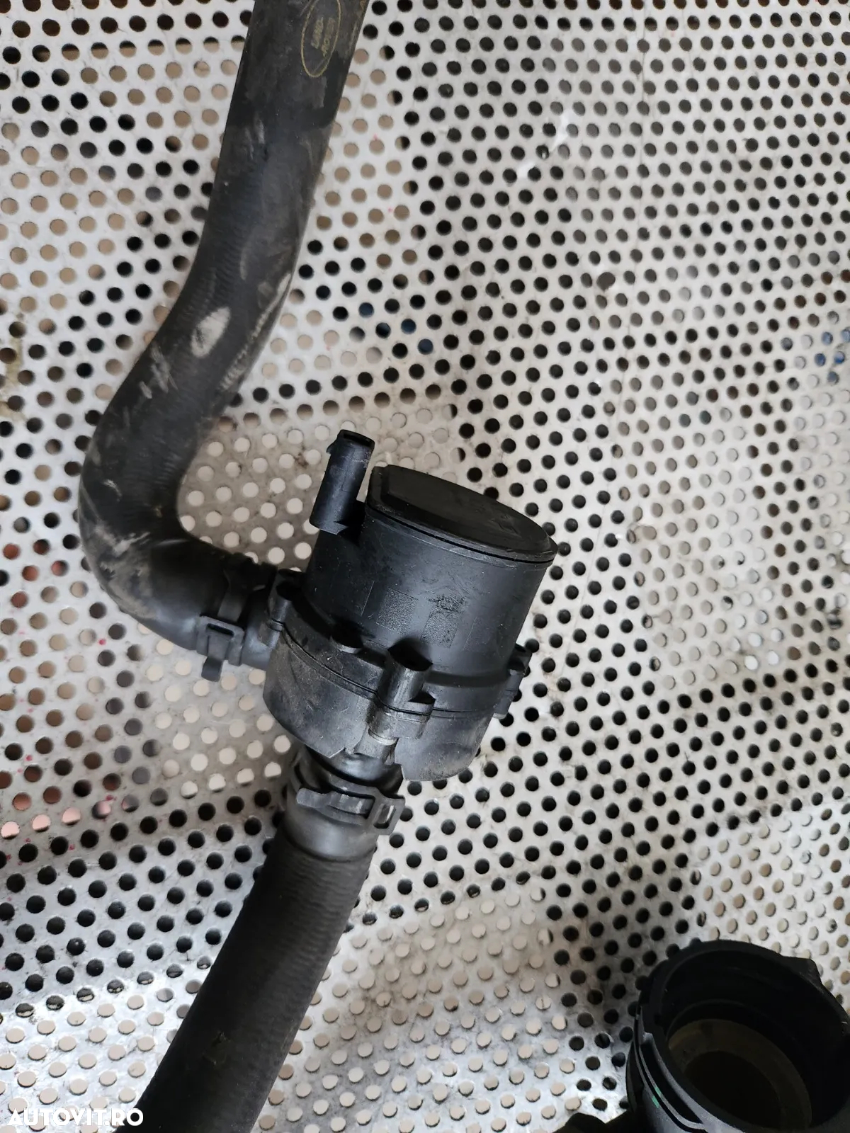 Conducte Conducta Furtun Pompa Auxiliara Apa Land Rover Range Rover Evoque Discovery Sport Jaguar E - 8