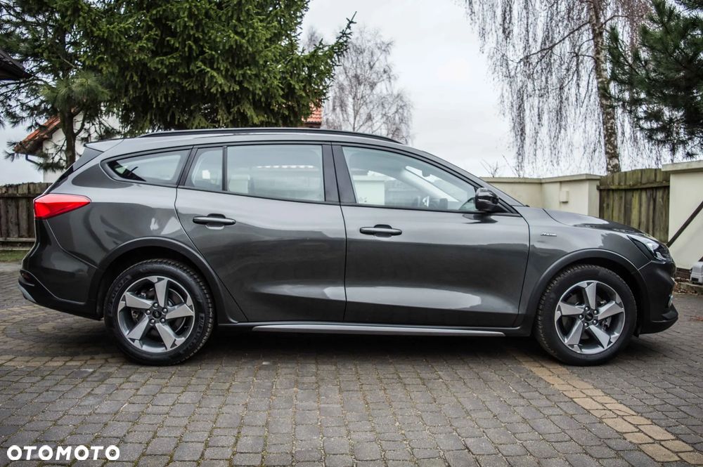 Ford Focus 1.0 EcoBoost Hybrid ACTIVE X - 11