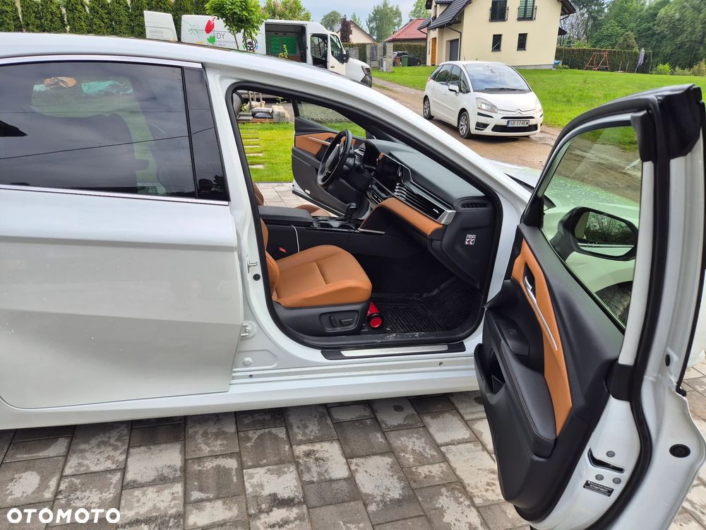 Toyota Camry 2.5 Hybrid Dynamic Force Prestige e-CVT - 13